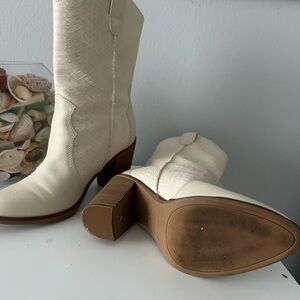Ivory heeled cowboy boots